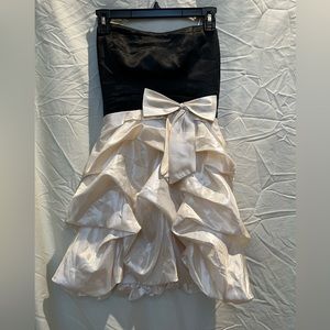 Y2k Vintage Trixxi Homecoming dress party dress. black and ivory. mini dress